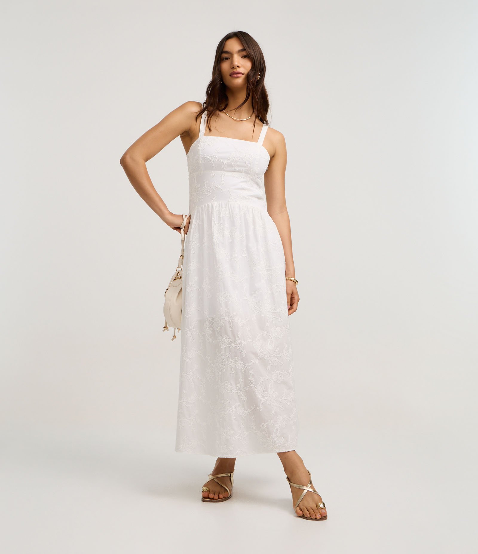 Vestido Evasê Midi com Decote Quadrado e Bordado Floral Branco 2