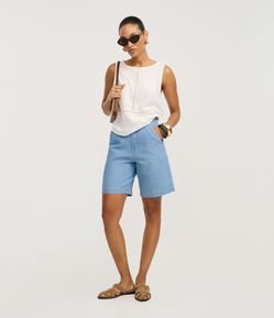 Bermuda Cintura Alta em Jeans com Cós Alfaiatado