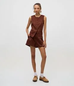 Short Evasê em Suede com Pregas