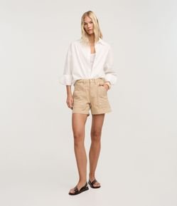 Short Mom em Sarja com Bolso Carpinteiro e Cintura Alta