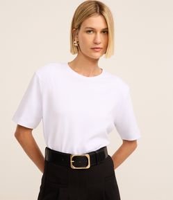 Blusa T-shirt com Ombreiras