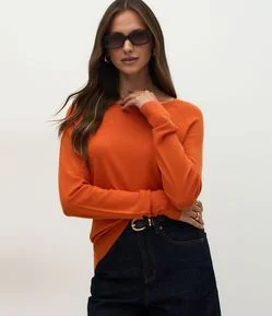 Suéter em Tricô com Gola Redonda