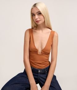 Body em Microfibra com Decote em V Profundo e Aviamento