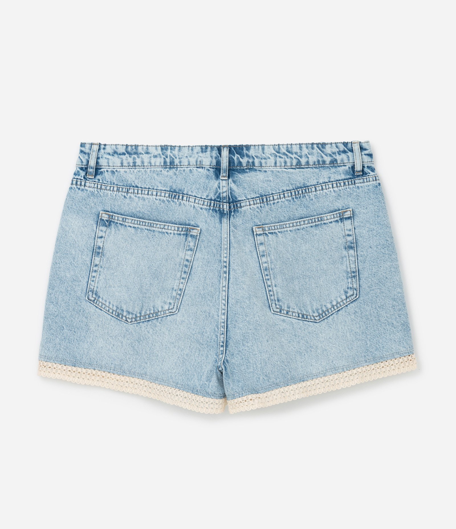 Short Boyfriend em Jeans com Rendinha Guipir na Barra Azul 7