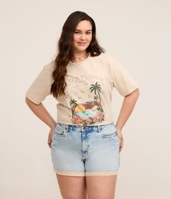 Short Boyfriend em Jeans com Rendinha Guipir na Barra