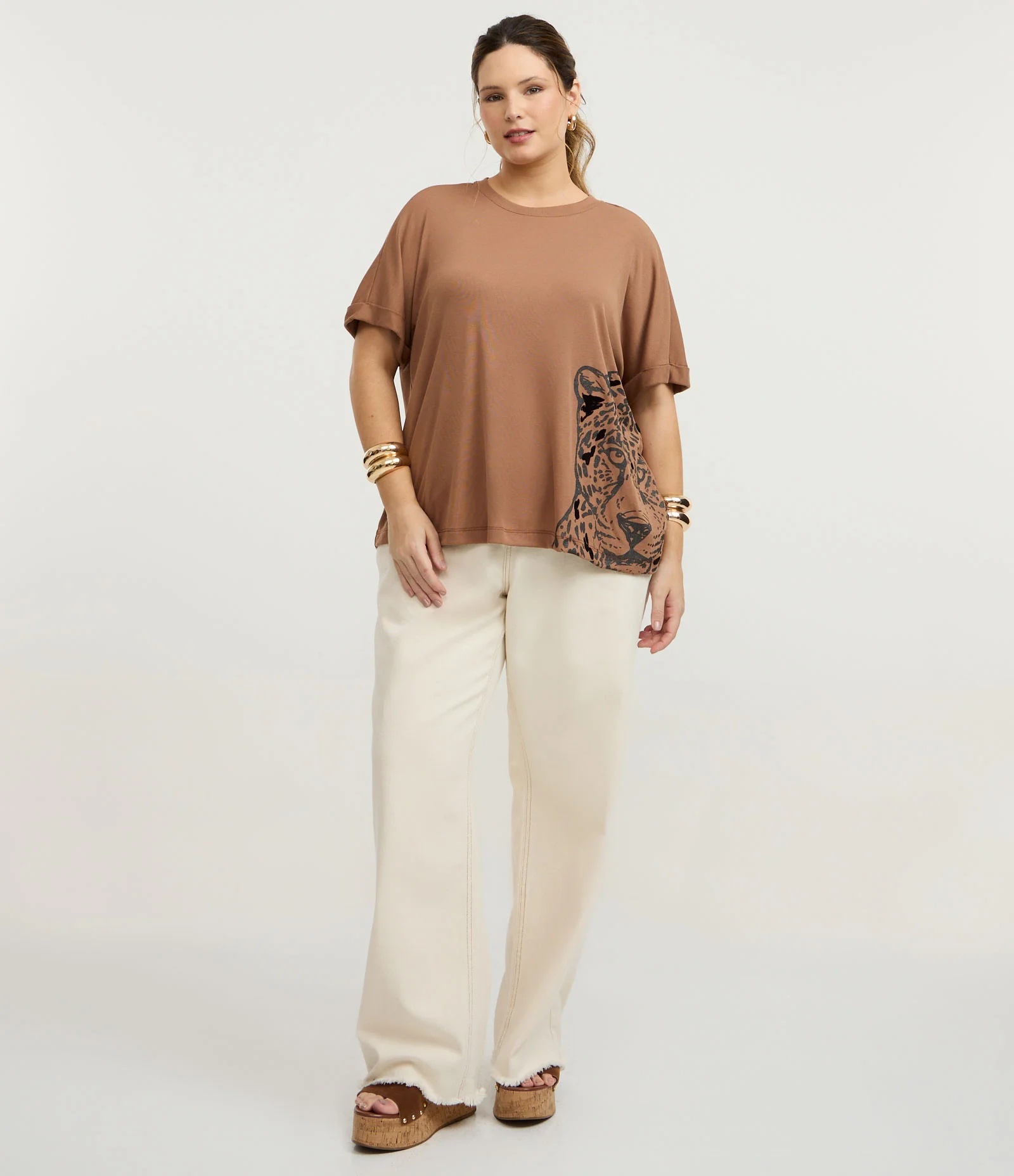 Blusa Manga Curta com Estampa de Onça Curve & Plus Size Marrom 2