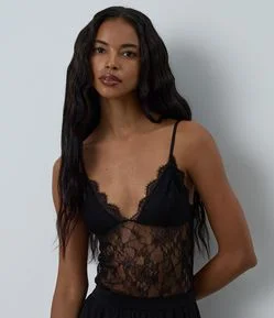 Body em Renda com Bojo e Decote V