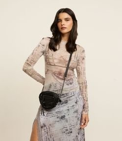 Bolsa Transversal Pequena em Formato de Coração com Detalhes nas Fivelas e Corrente