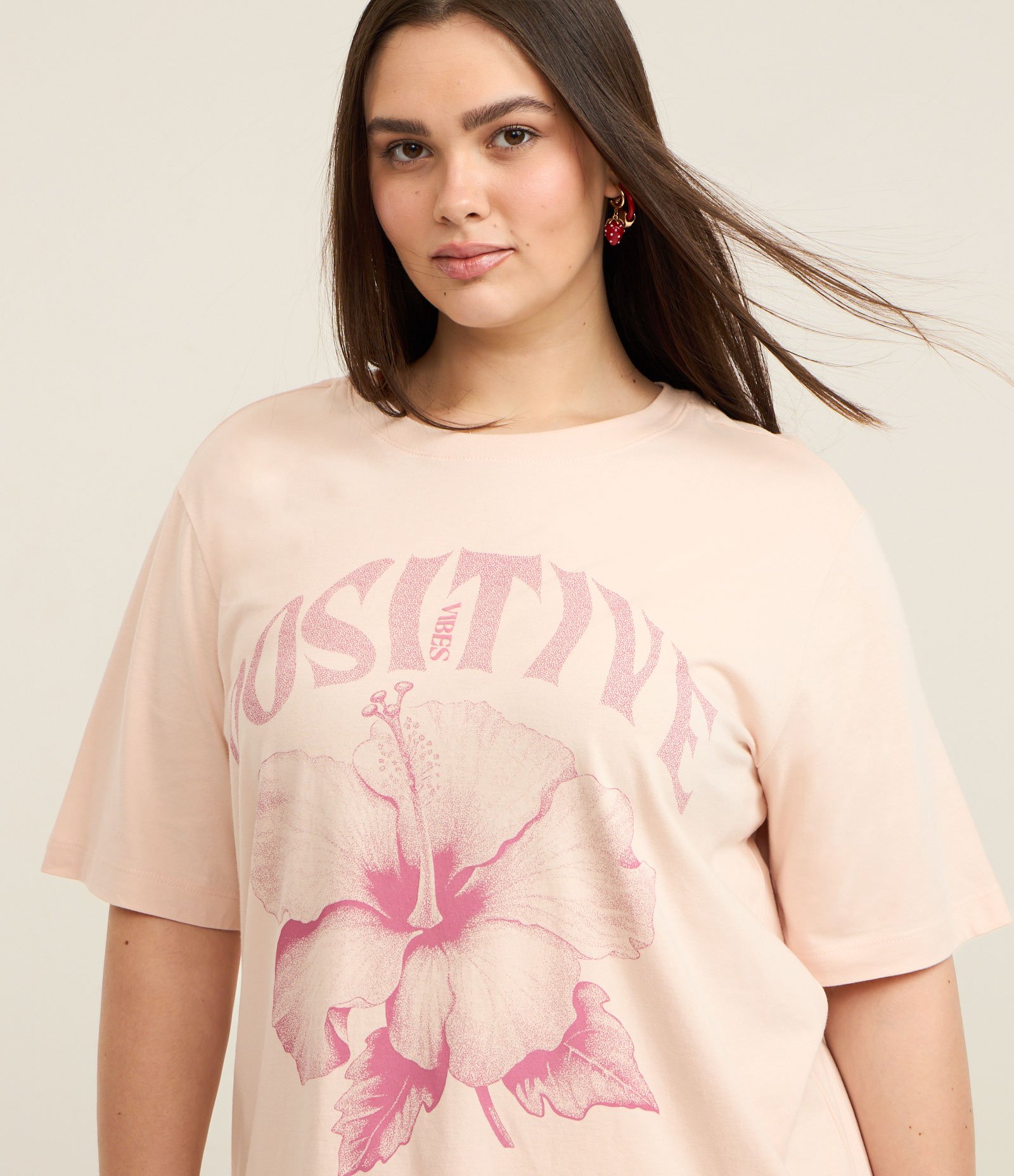 Camiseta em Algodão com Estampa Flor Hibisco Curve & Plus Size Rosa 1
