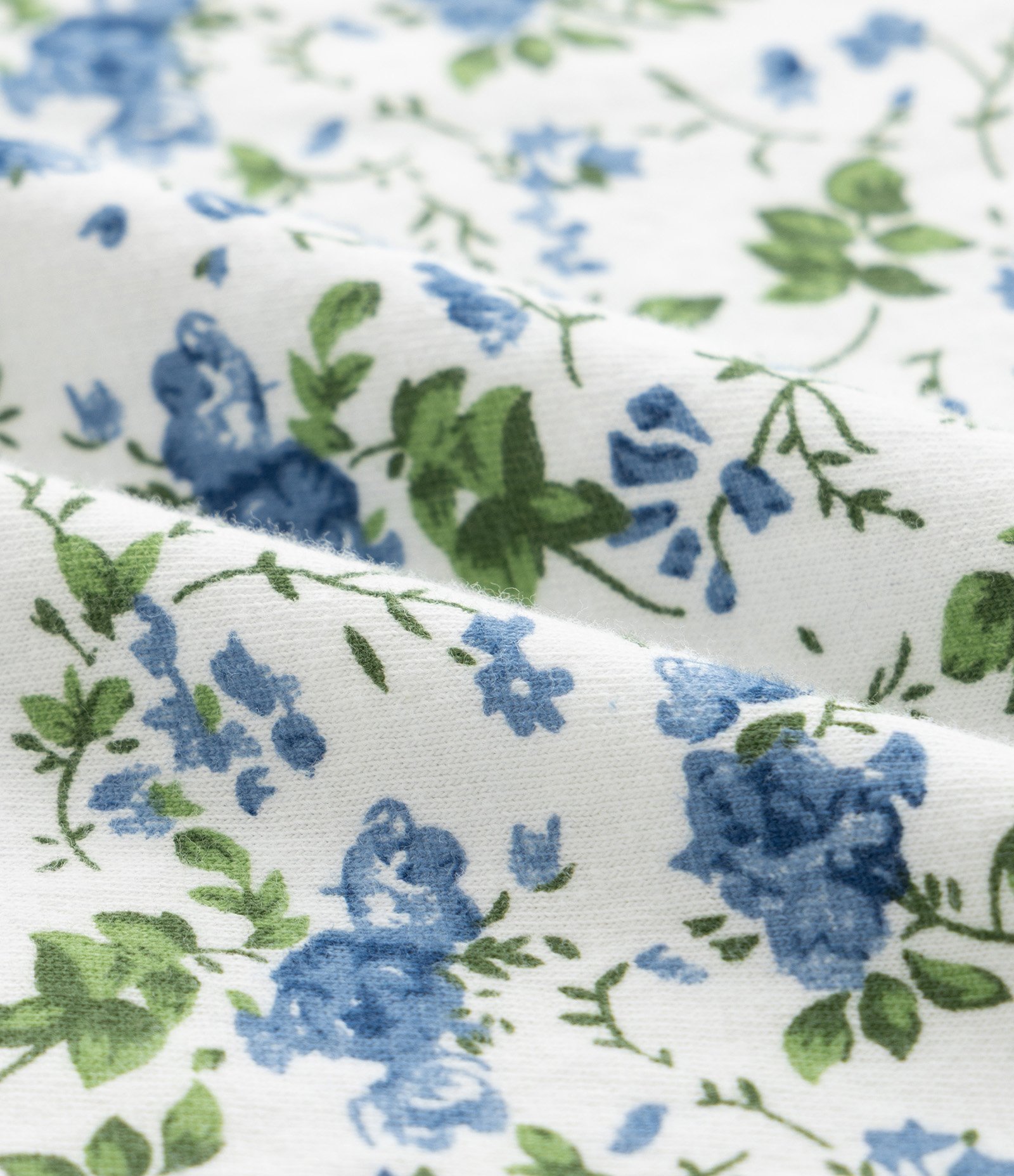 Blusa em Algodão com Estampa Floral Liberty e Manga Bufante Curve & Plus Size Branco 7