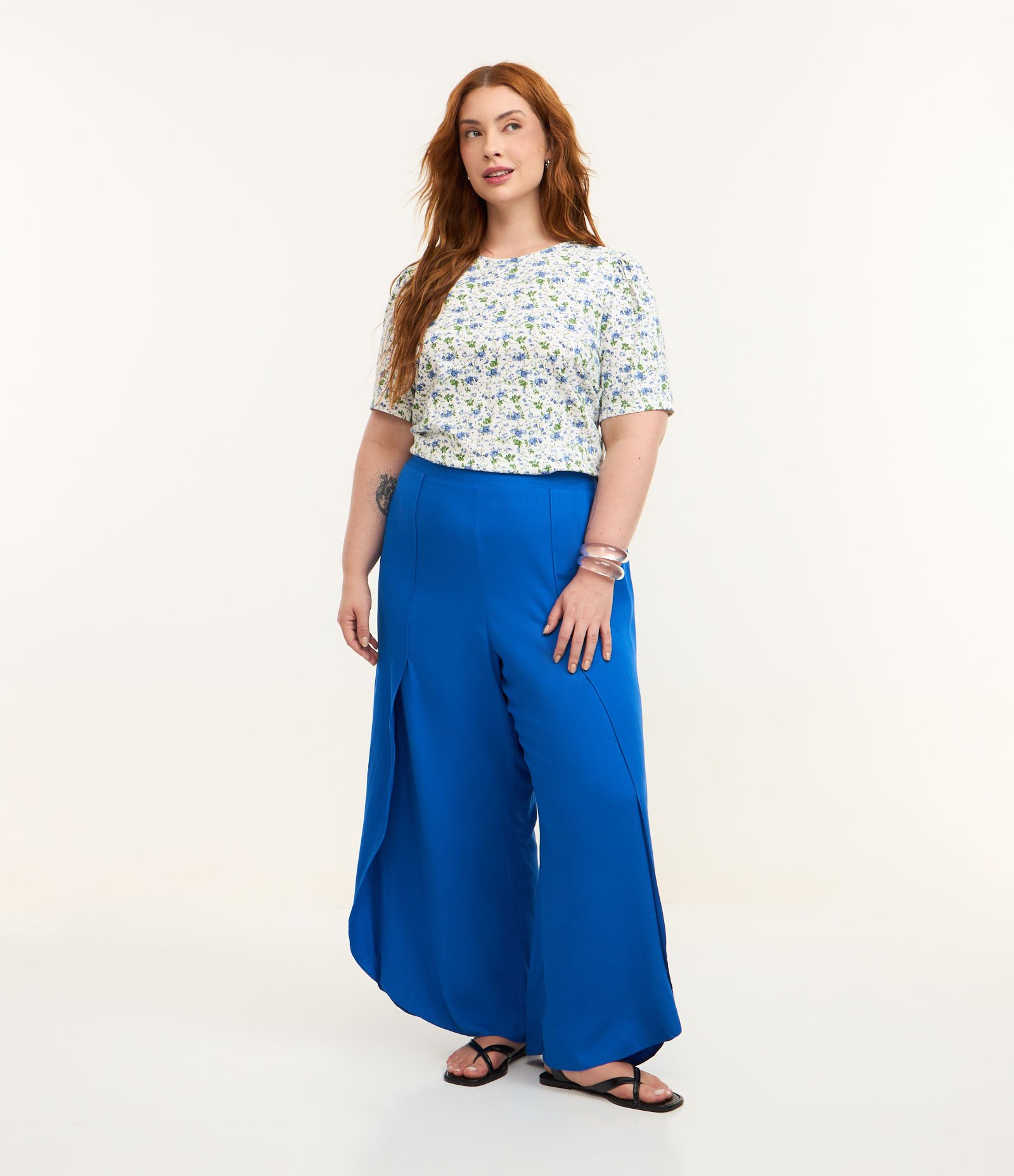 Blusa em Algodão com Estampa Floral Liberty e Manga Bufante Curve & Plus Size Branco 3