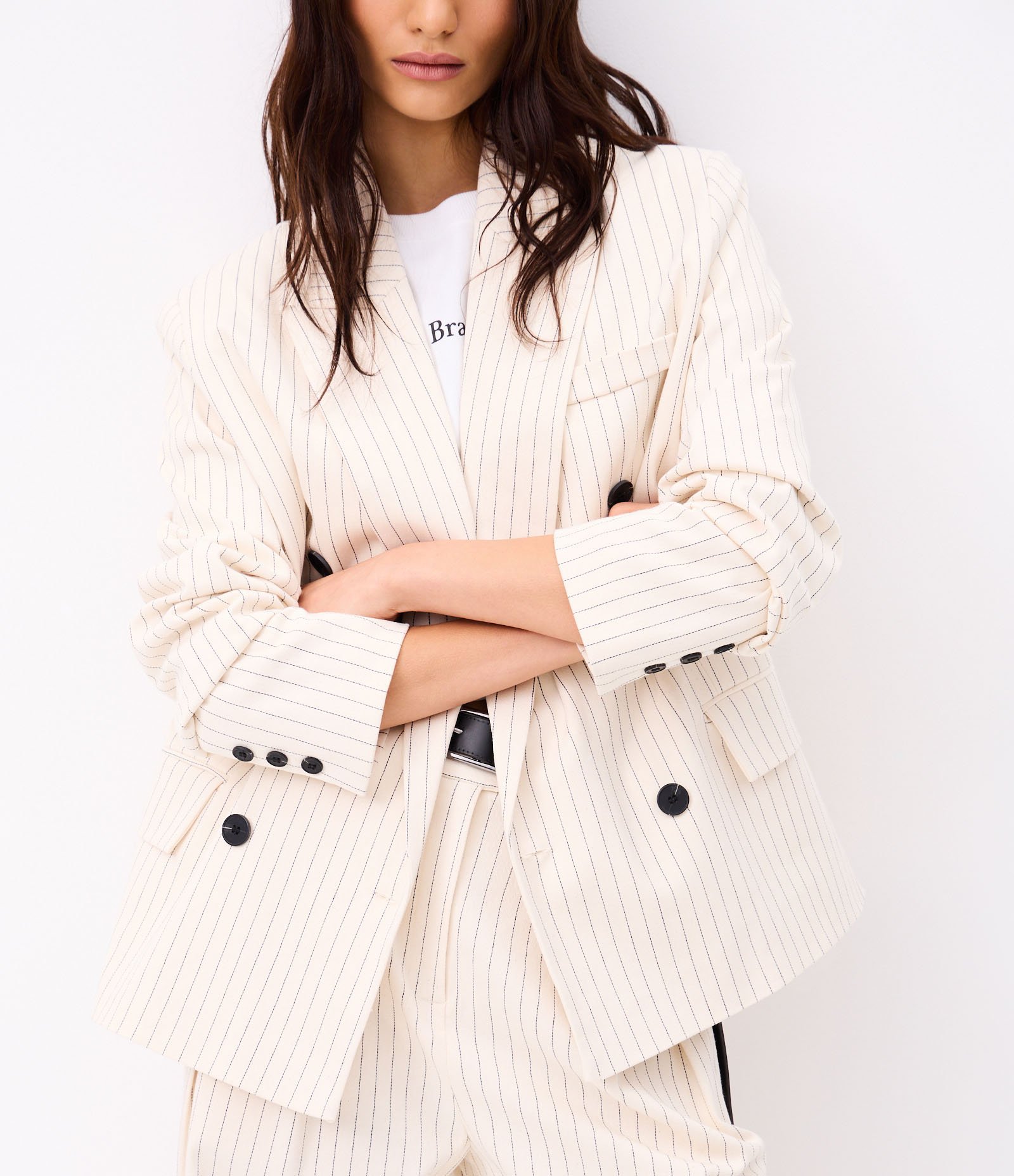 Blazer Maxi Oversized de Corte Alfaiatado em Algodão com Riscas de Giz Bege 3