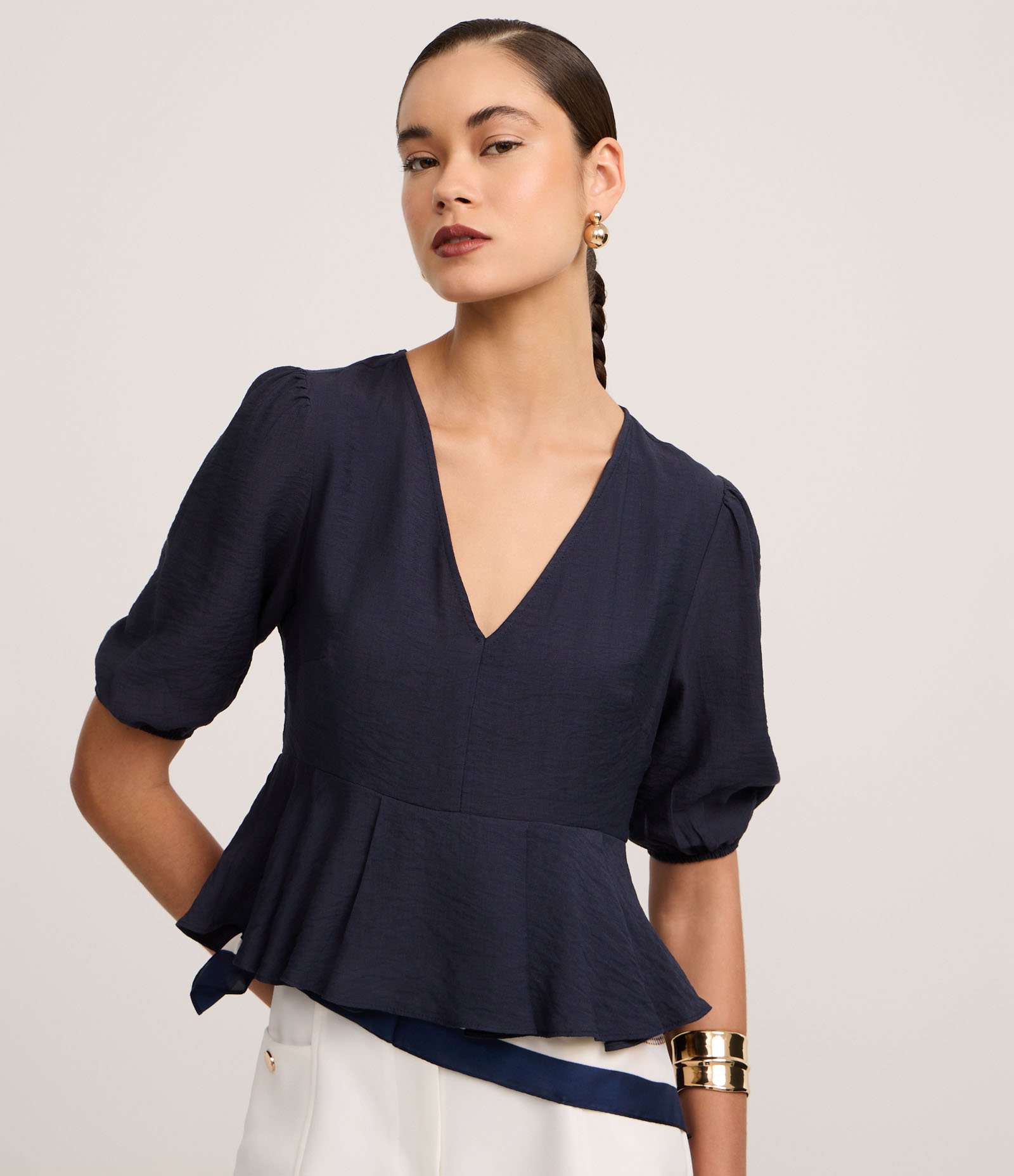 Blusa Peplum em Crepe com Manga 3/4  e Decote V Azul Marinho 1