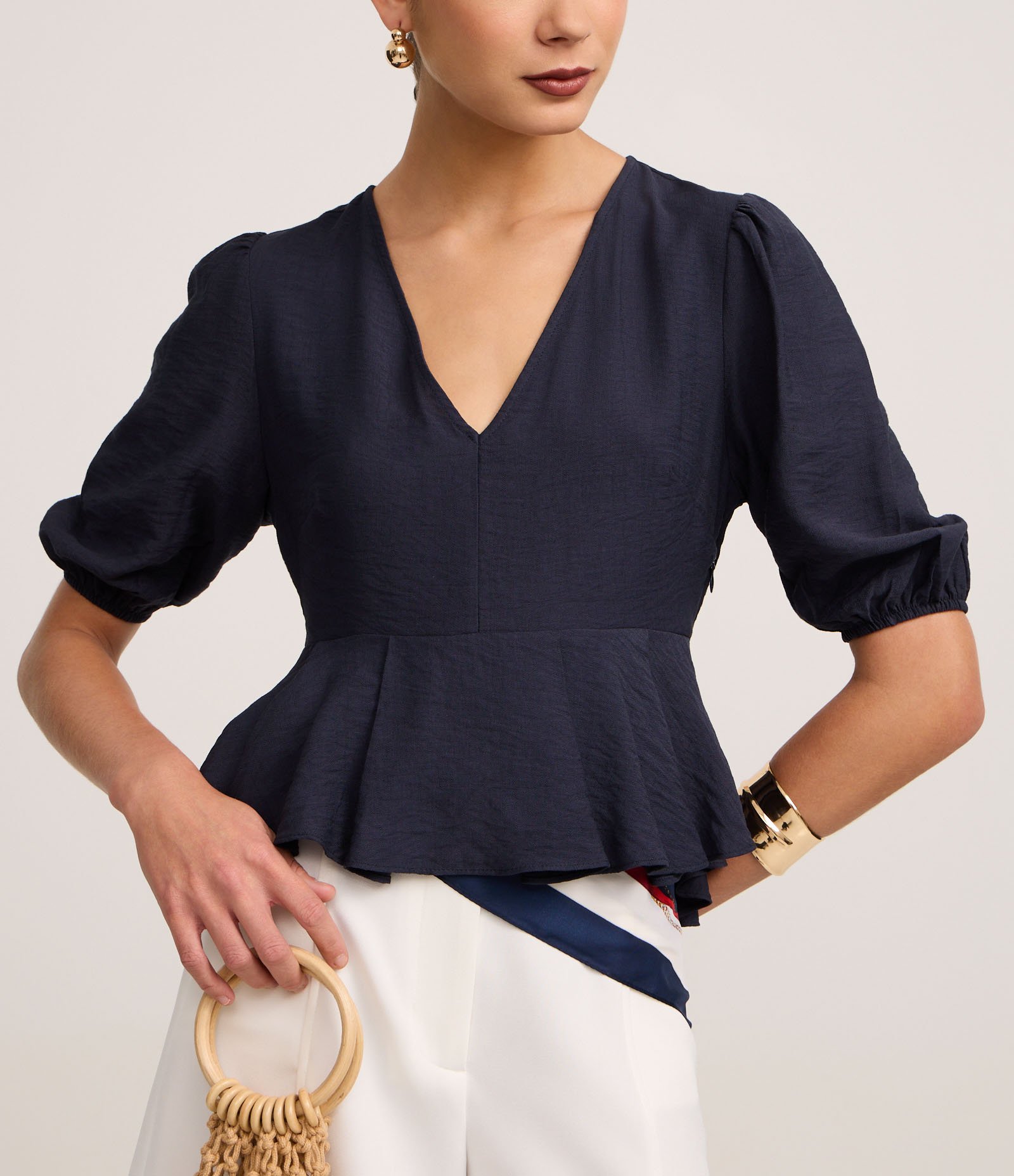 Blusa Peplum em Crepe com Manga 3/4  e Decote V Azul Marinho 4