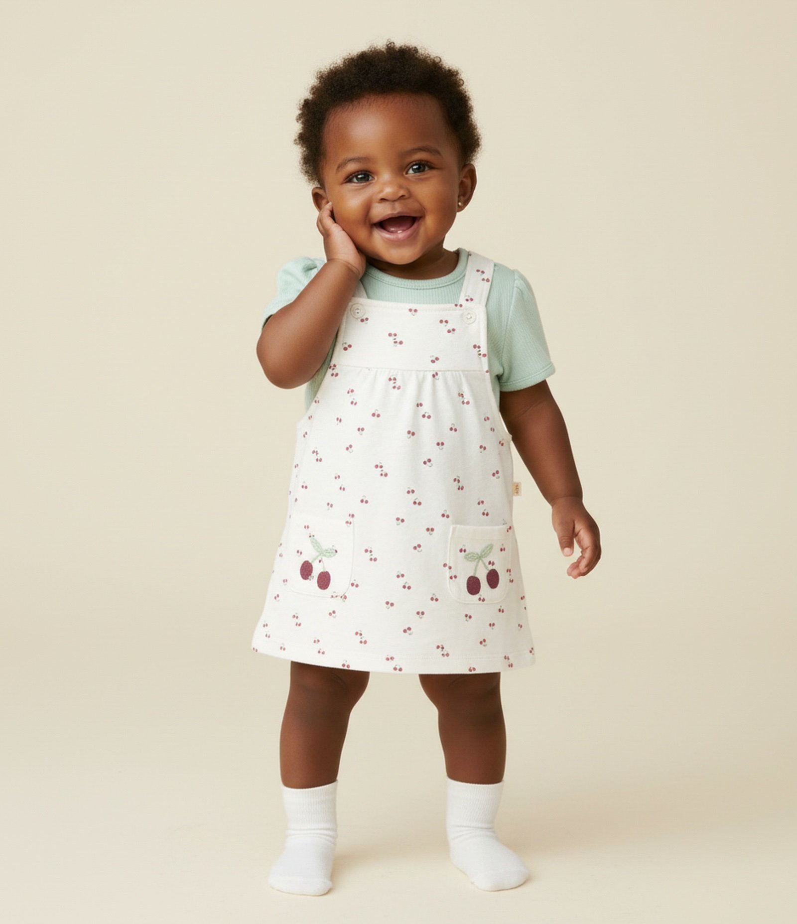 Conjunto Infantil com Salopete de Cereja Bordada e Body com Rendinha – Tam RN a 18 Meses Off White/Verde Menta 1