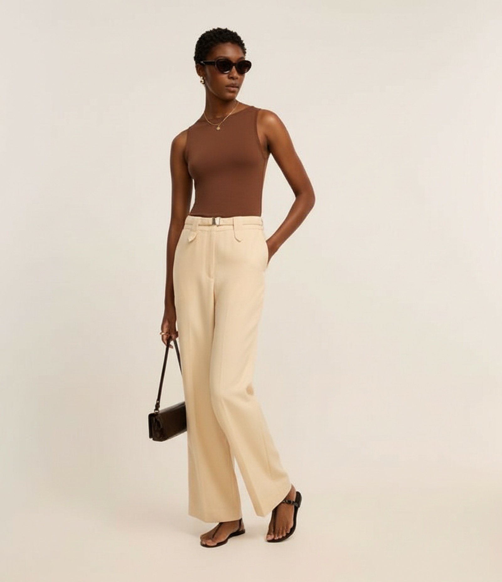 Blusa Regata com Gola Halter em Poliamida Marrom 4