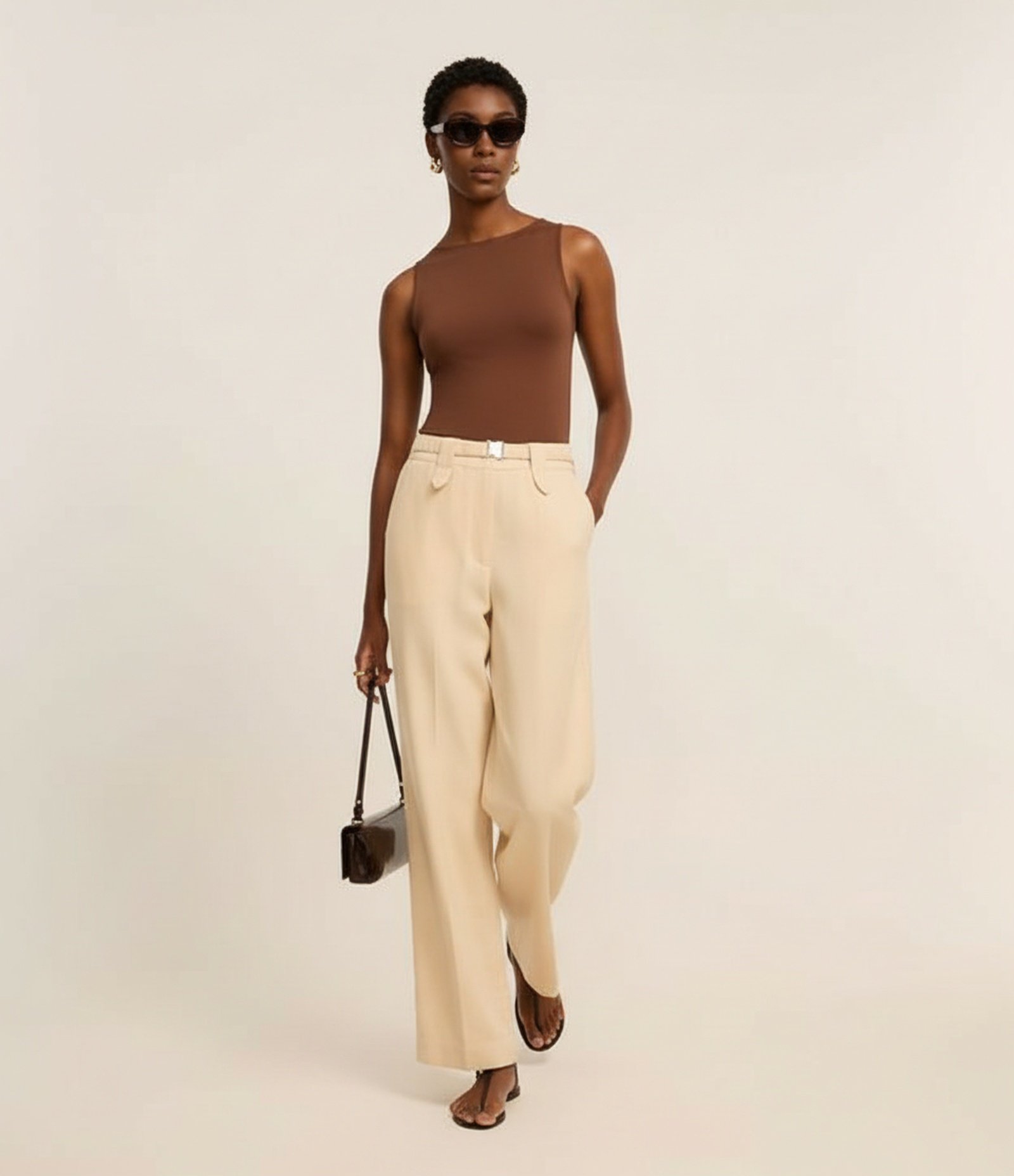 Blusa Regata com Gola Halter em Poliamida Marrom 7