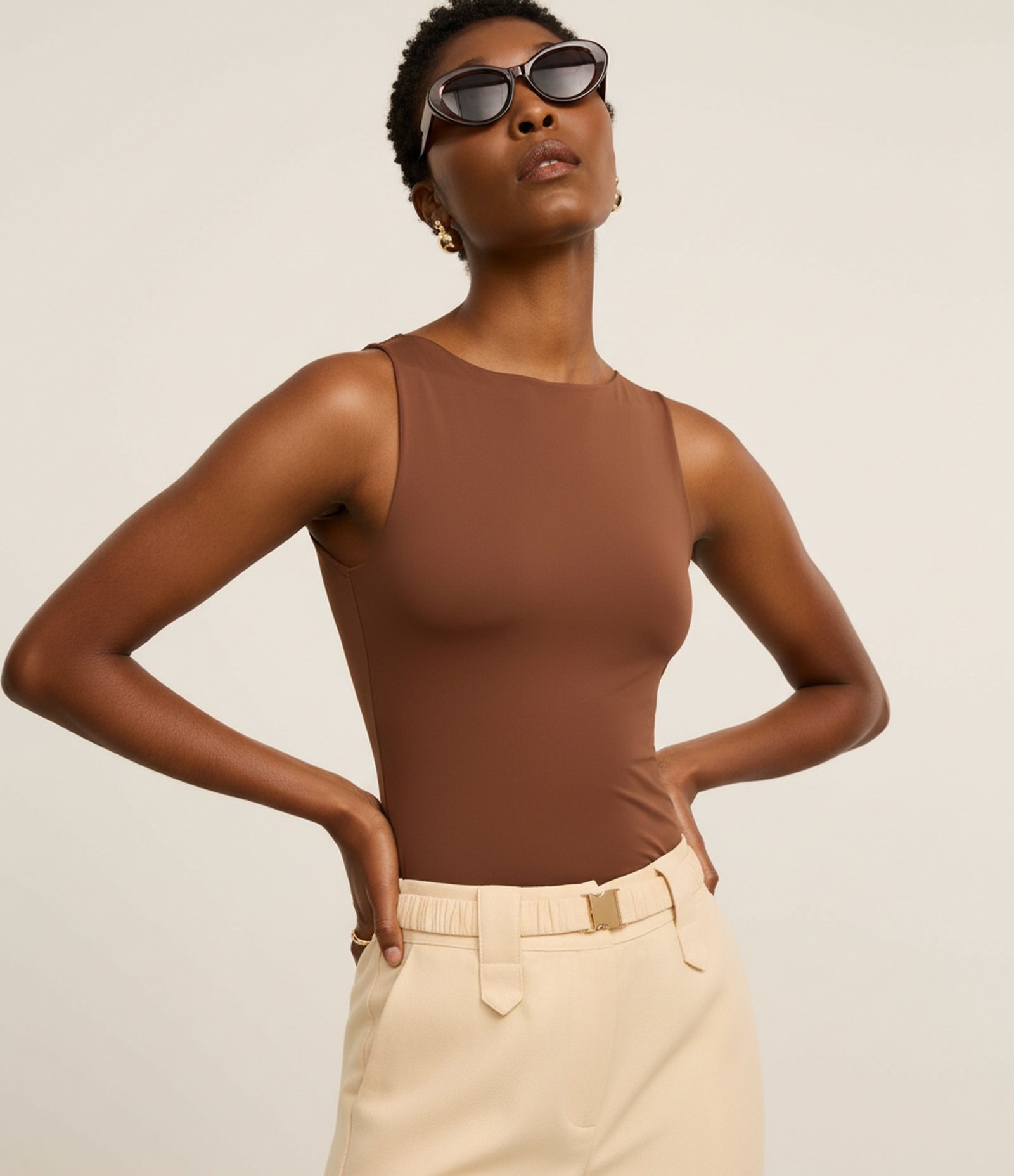 Blusa Regata com Gola Halter em Poliamida Marrom 8