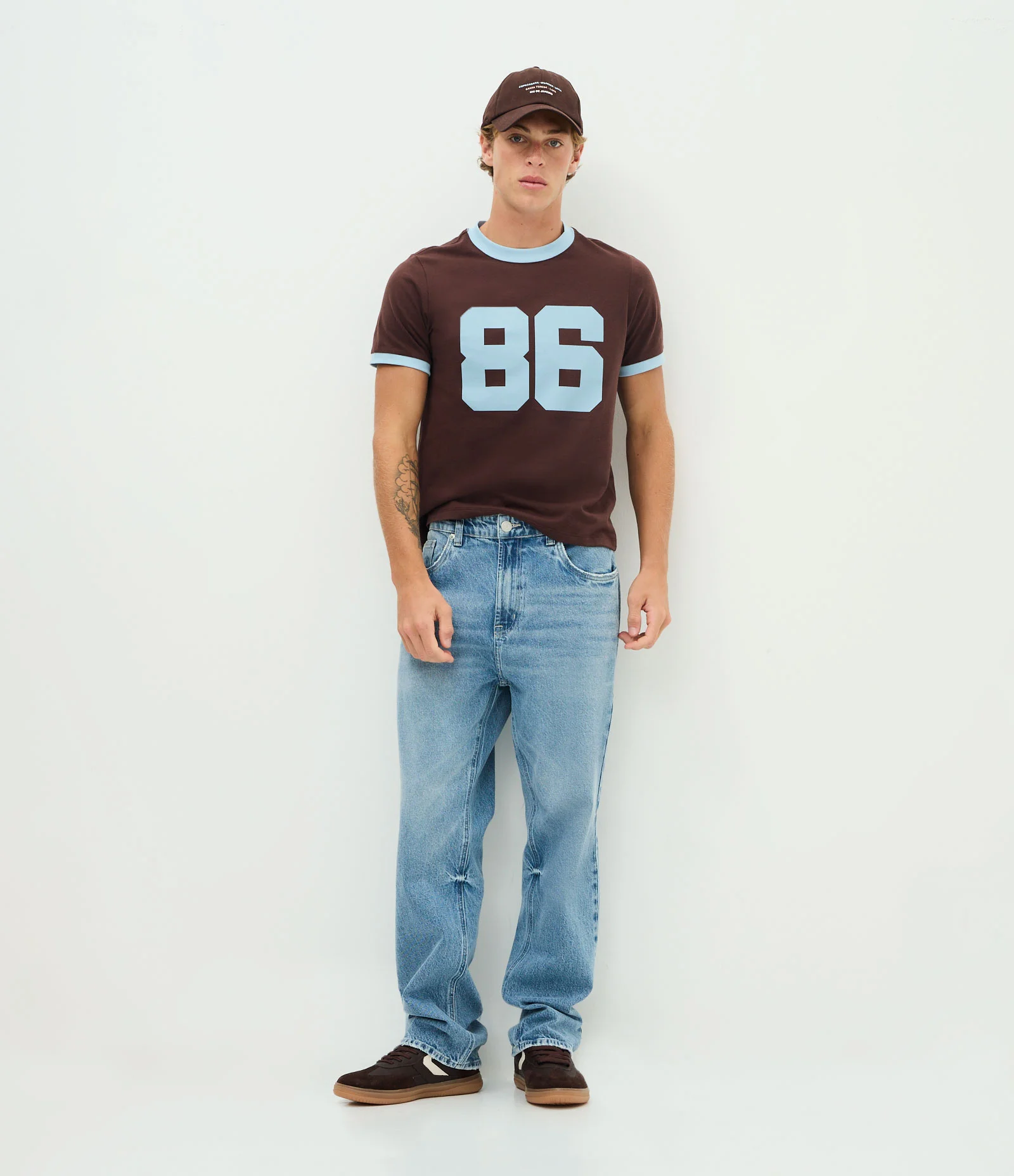 Camiseta Baby Tee Sportcore com Ribana e Estampa Lettering 86 Marrom 2