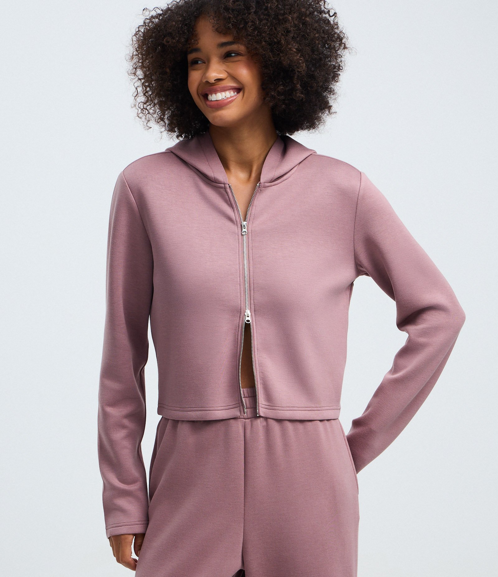 Jaqueta em Modal com Capuz e Fechamento em Zíper Rosa 1