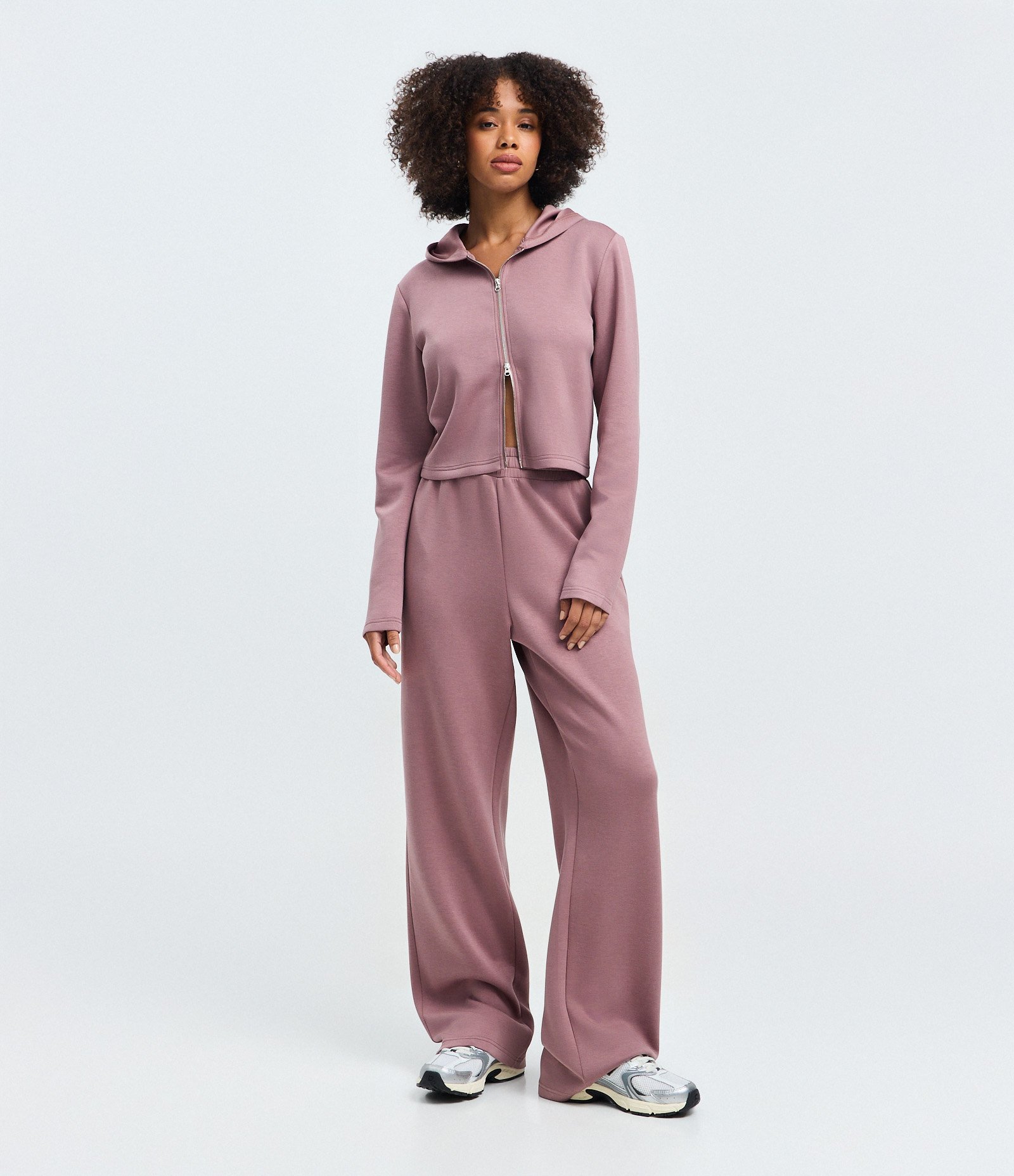 Jaqueta em Modal com Capuz e Fechamento em Zíper Rosa 2