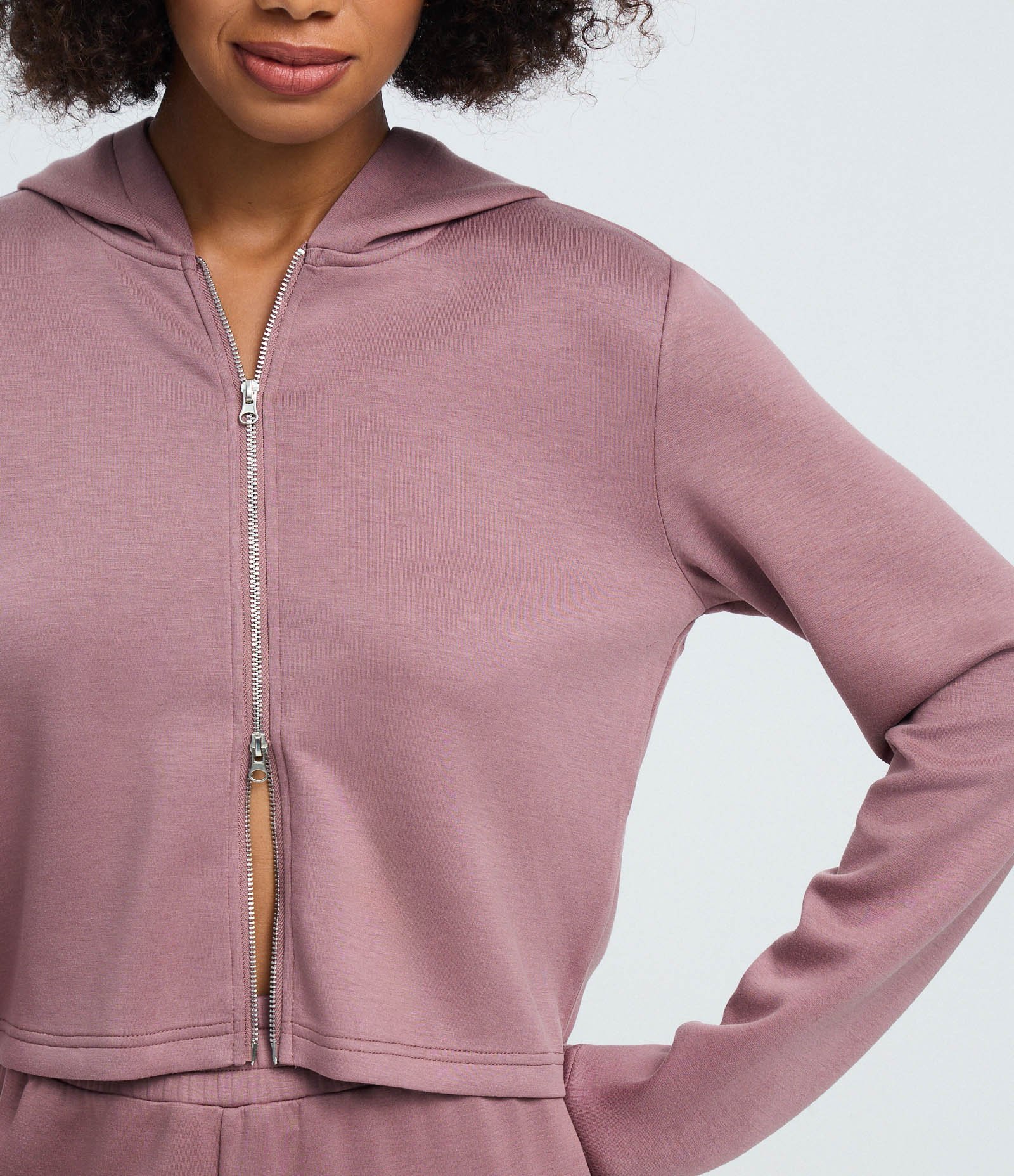 Jaqueta em Modal com Capuz e Fechamento em Zíper Rosa 3