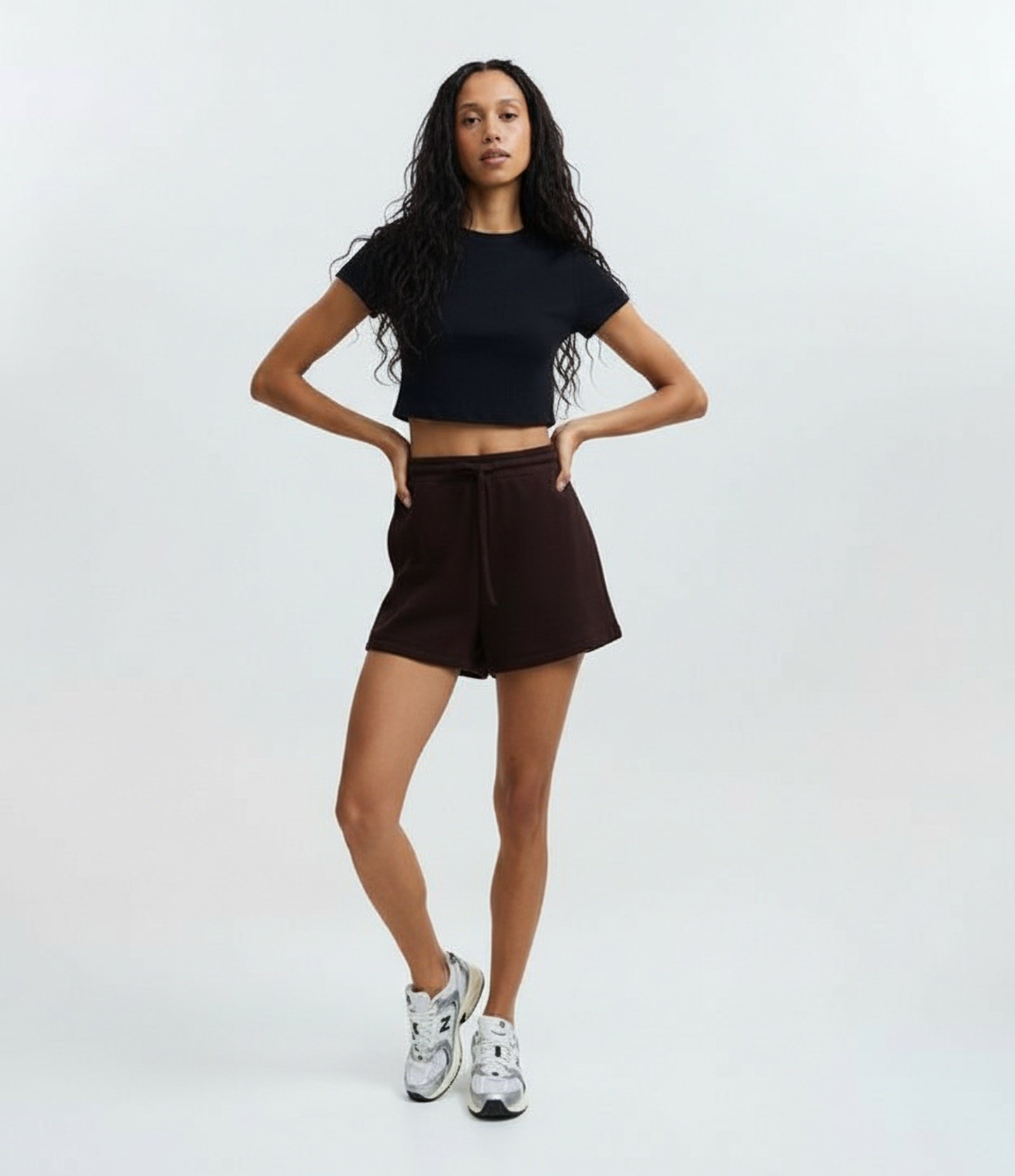 Short Básico em Microfibra com Bolsos Marrom 1