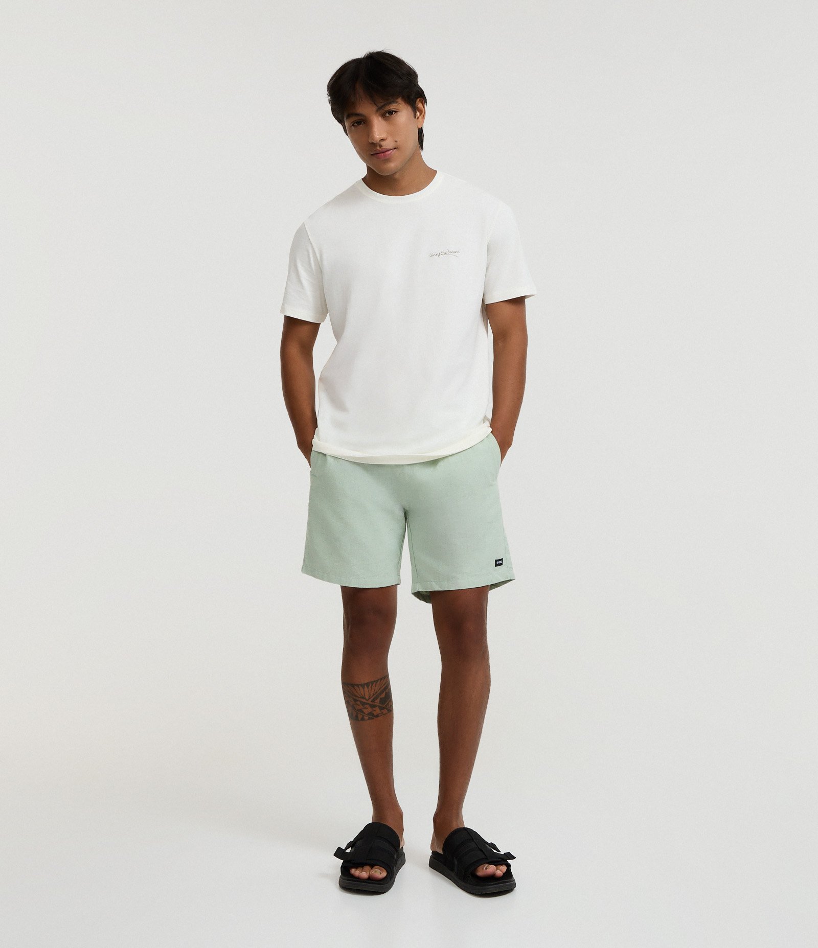 Bermuda em Algodão com Cós Elástico e Etiqueta Aplicada Verde 1