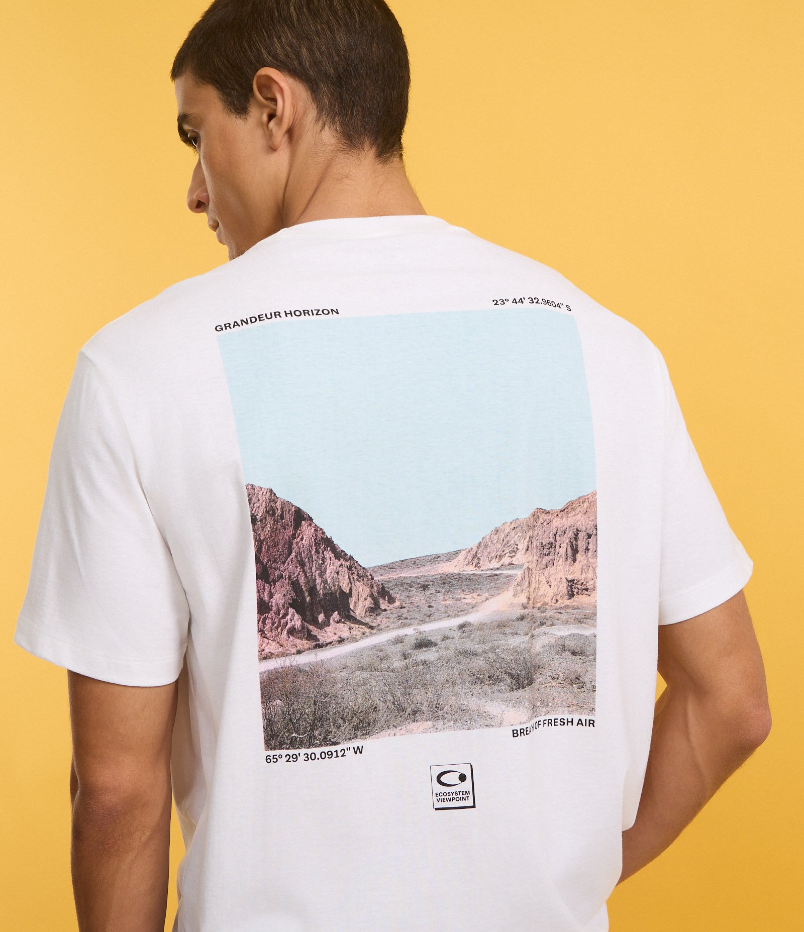 Camiseta Comfort em Malhão com Estampa Photoprint Branco 3