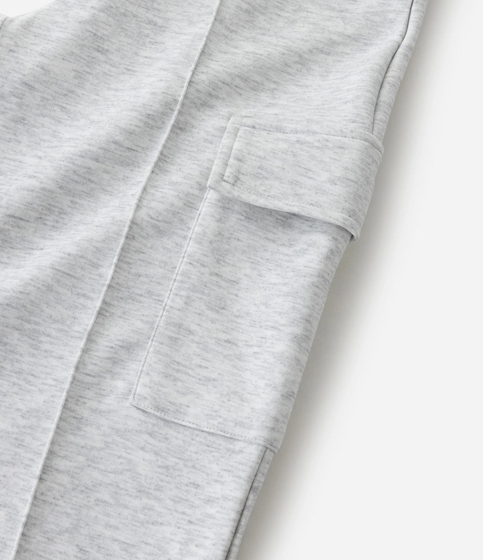 Calça Infantil Wide Leg em Moletom com Bolsos Cargo – Tam 5 a 16 Anos Cinza Claro 4