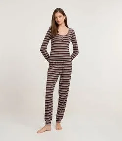 Pijama Longo em Ribana com Estampa Listrada