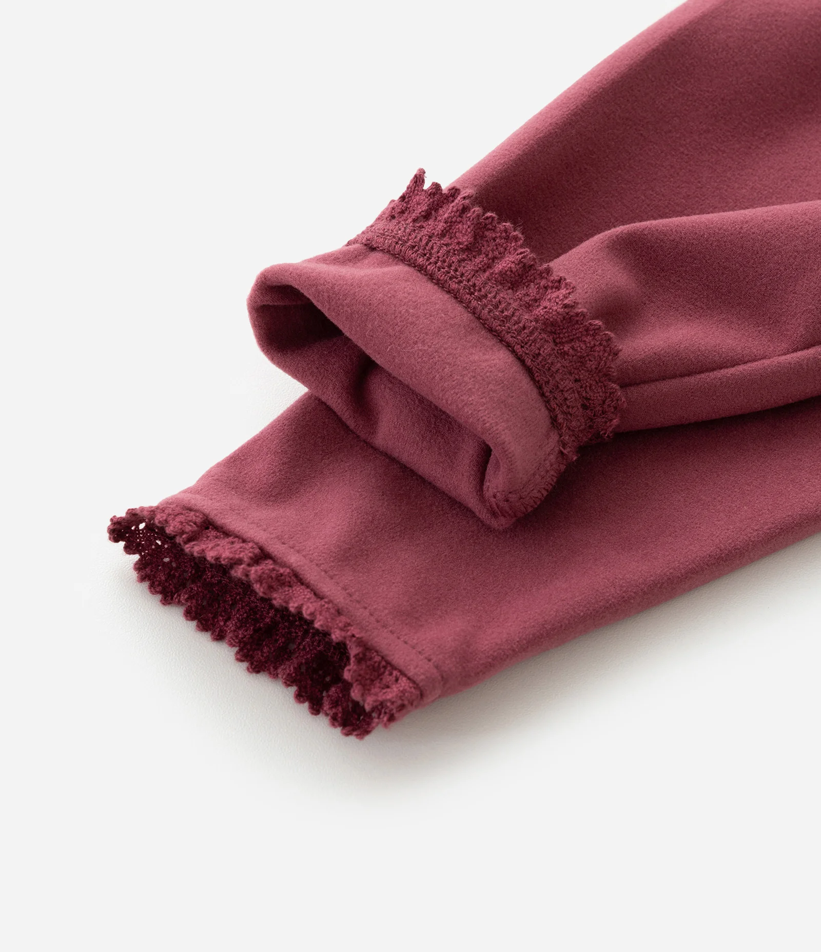 Conjunto Infantil em Matelassê com Cerejinhas e Legging Polar – Tam RN a 18 Meses Off White/Vinho 8