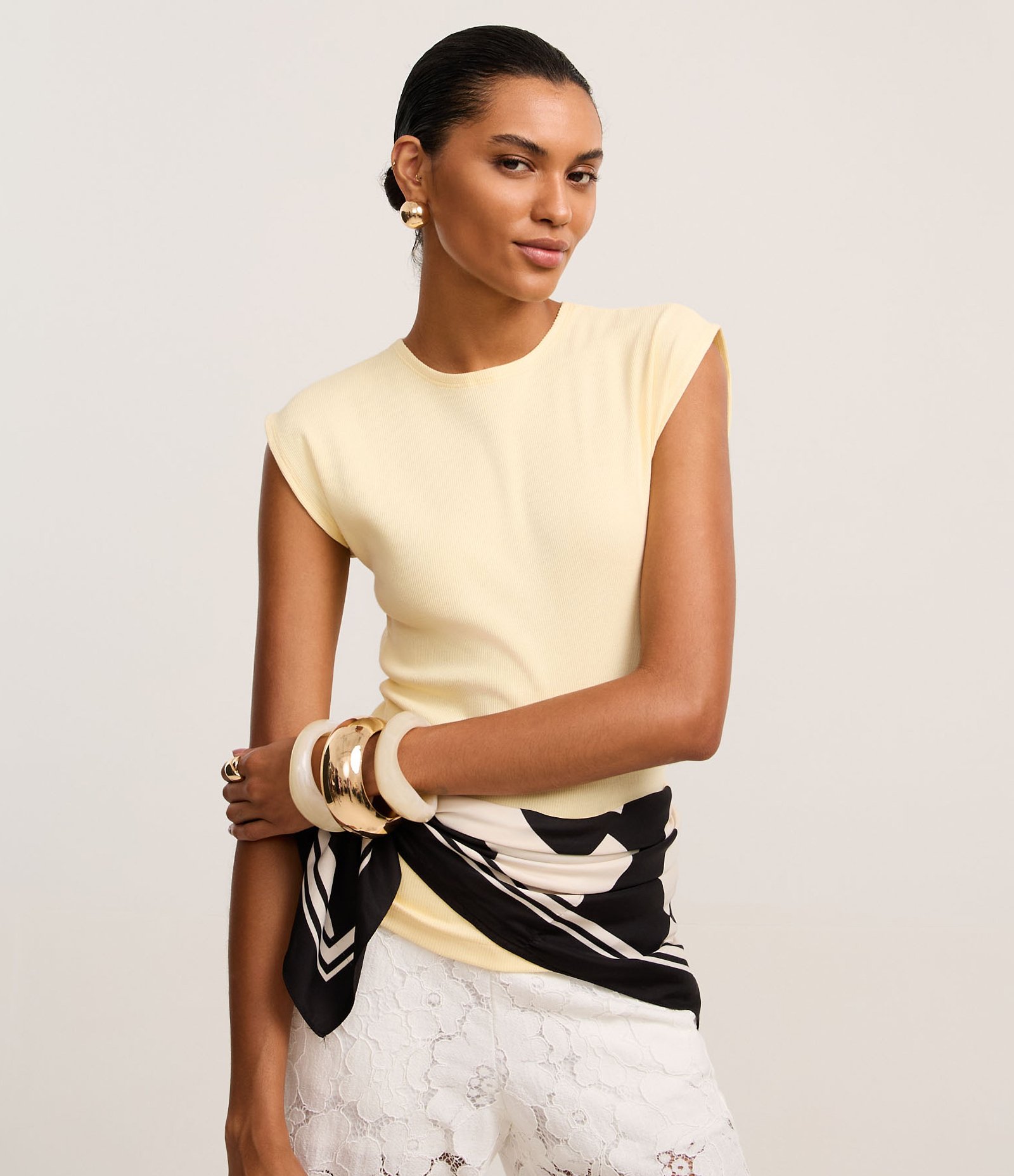 Blusa Canelada em Ribana com Manga Sem Cava Amarelo 1