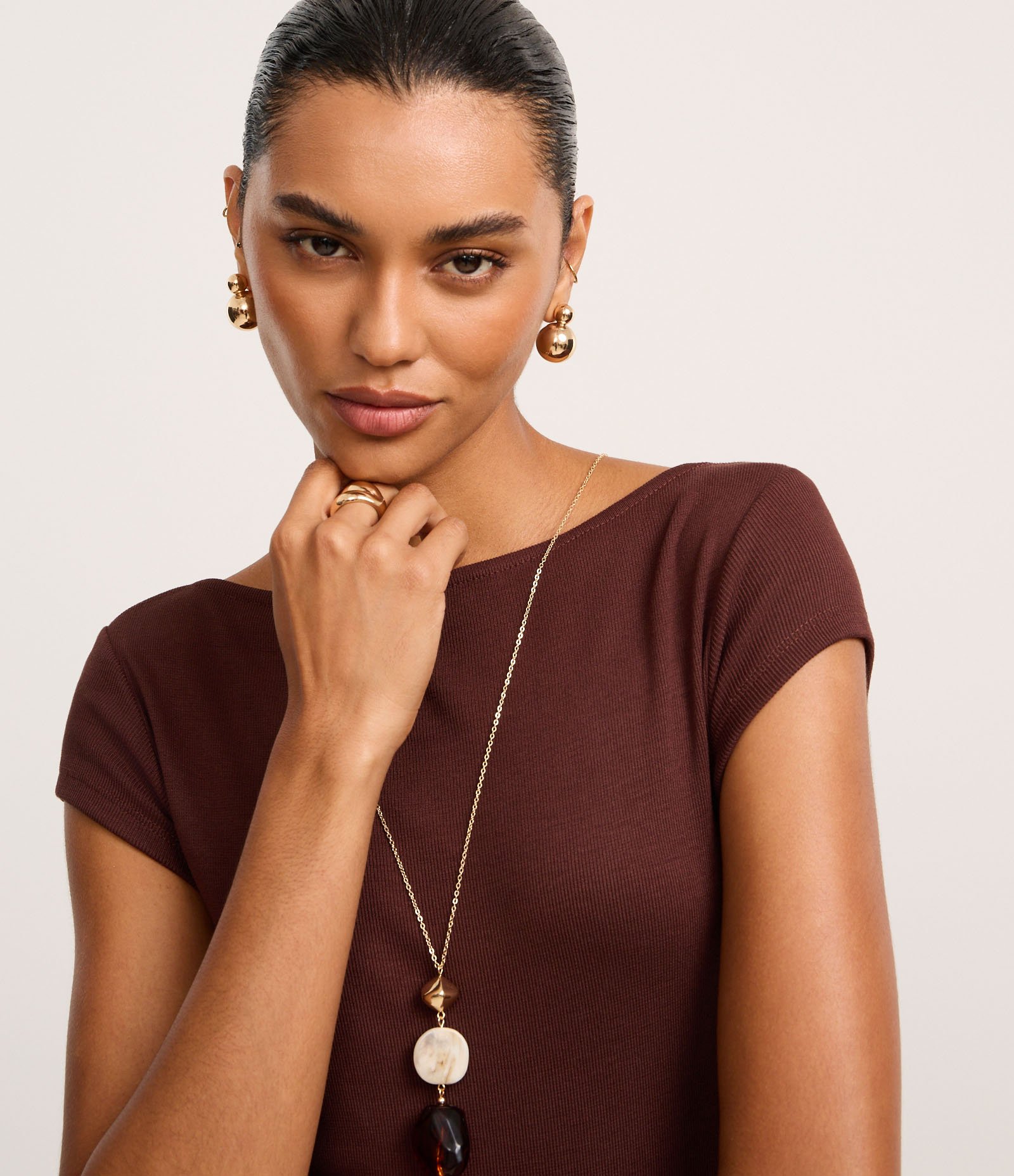 Vestido Longo Canelado em Ribana com Fenda Marrom 4