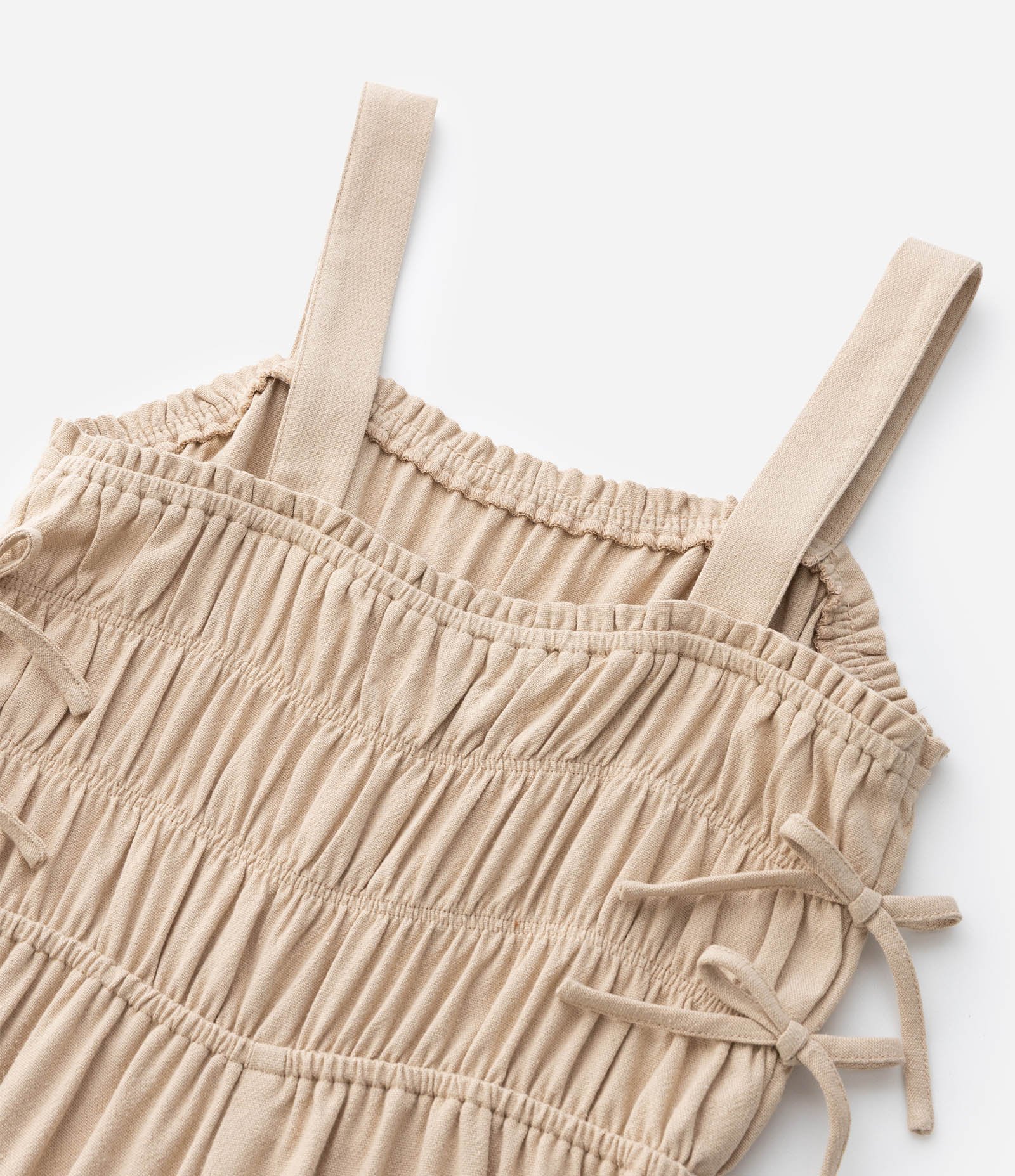 Macacão Infantil com Alças e Franzidos – Tam 5 a 14 Anos Bege Claro 4