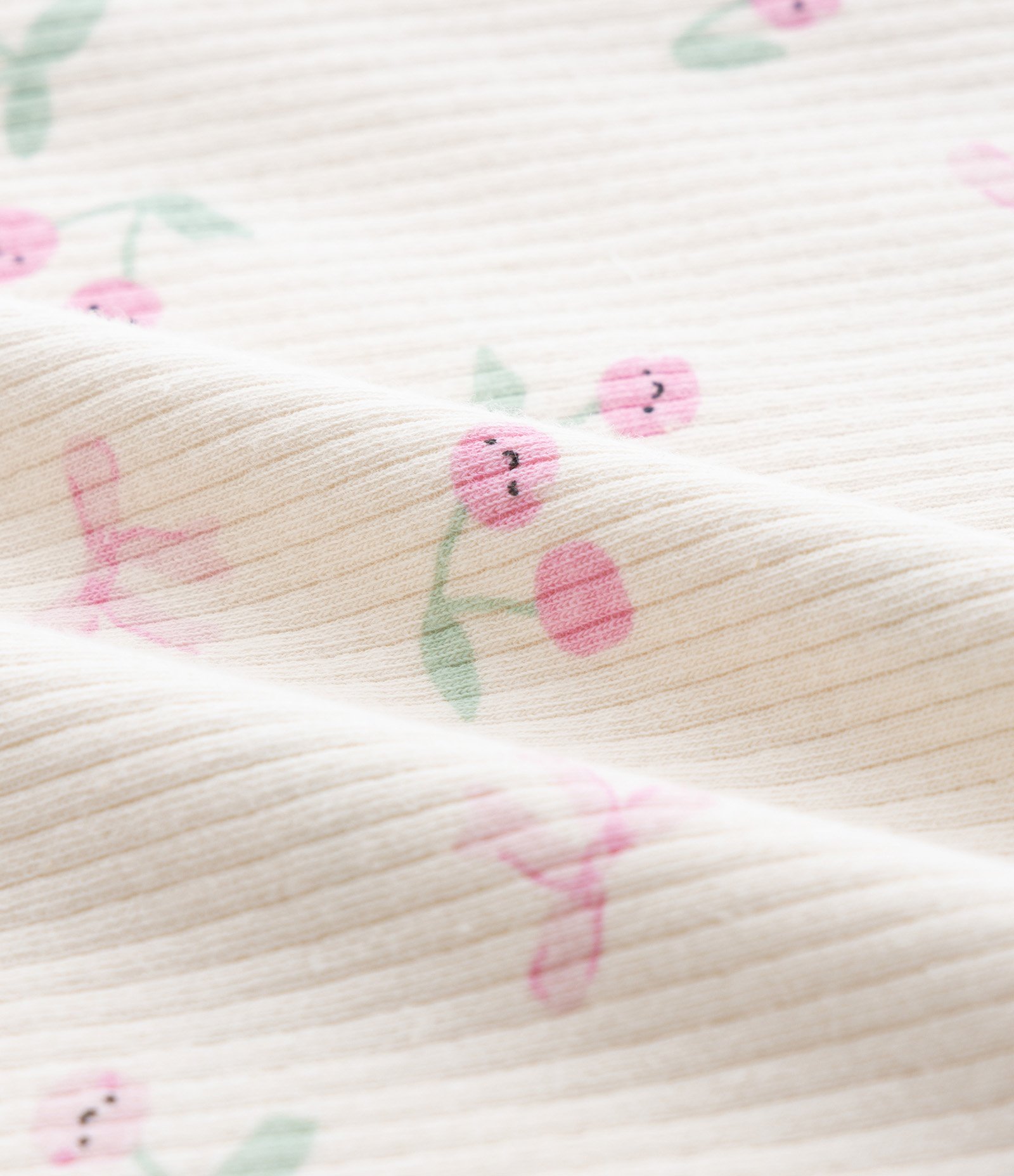 Macacão Infantil Manga Longa com Estampa Cerejinha – Tam 0 a 18 Meses Bege Claro 4