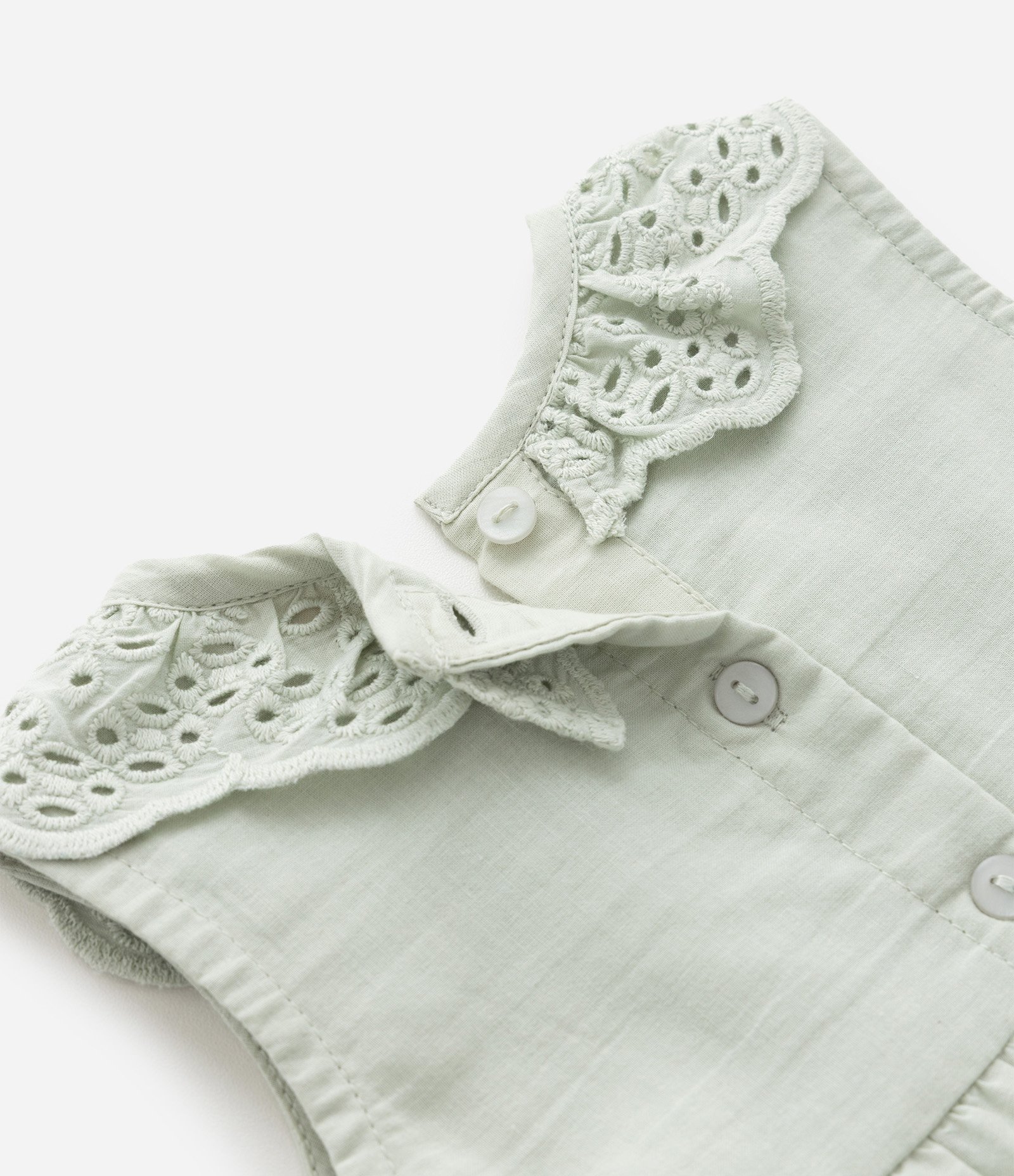 Vestido Infantil em Tricoline com Broderie Floral e Calcinha - Tam 0 a 18 Meses Verde 8