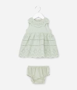 Vestido Infantil em Tricoline com Broderie Floral e Calcinha - Tam 0 a 18 Meses