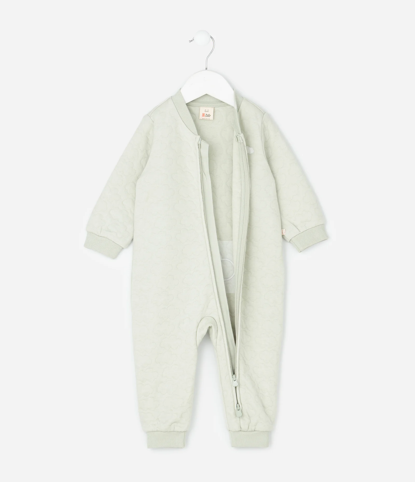 Macacão Infantil em Matelassê com Nuvens Bordadas – Tam RN a 18 Meses Verde Pastel 3