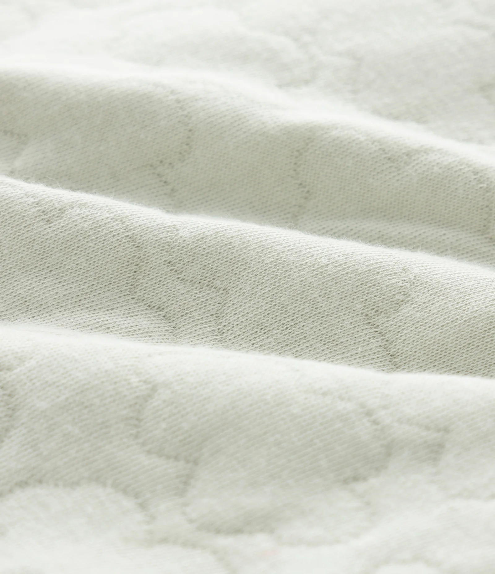 Macacão Infantil em Matelassê com Nuvens Bordadas – Tam RN a 18 Meses Verde Pastel 5