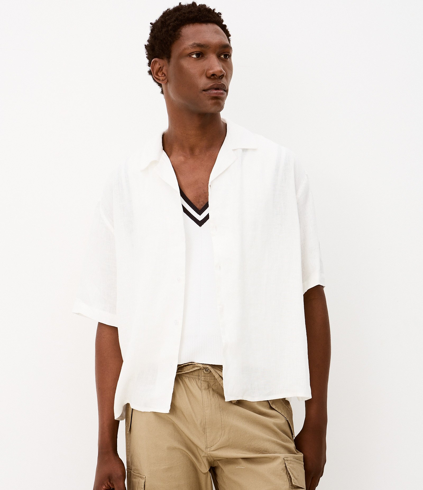Camisa em Linho com Manga Curta Branco 4