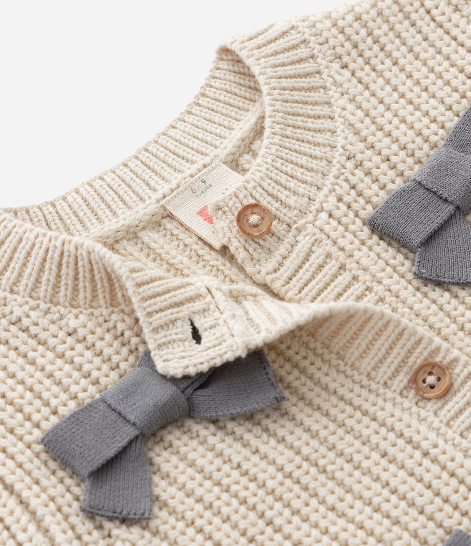 Cardigan Infantil em Tricô com Lacinhos Aplicados – Tam RN a 18 Meses Bege Claro 4