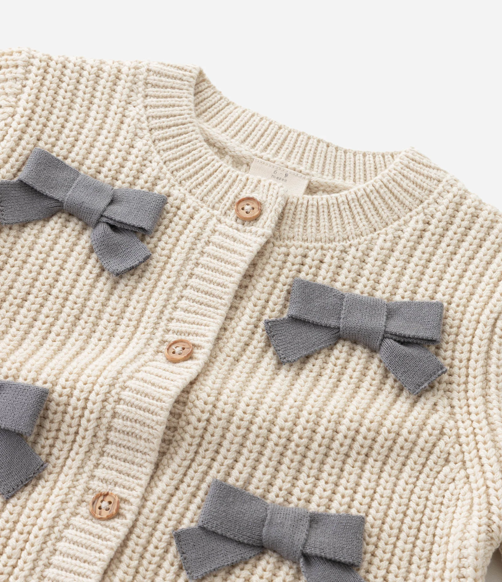 Cardigan Infantil em Tricô com Lacinhos Aplicados – Tam RN a 18 Meses Bege Claro 6