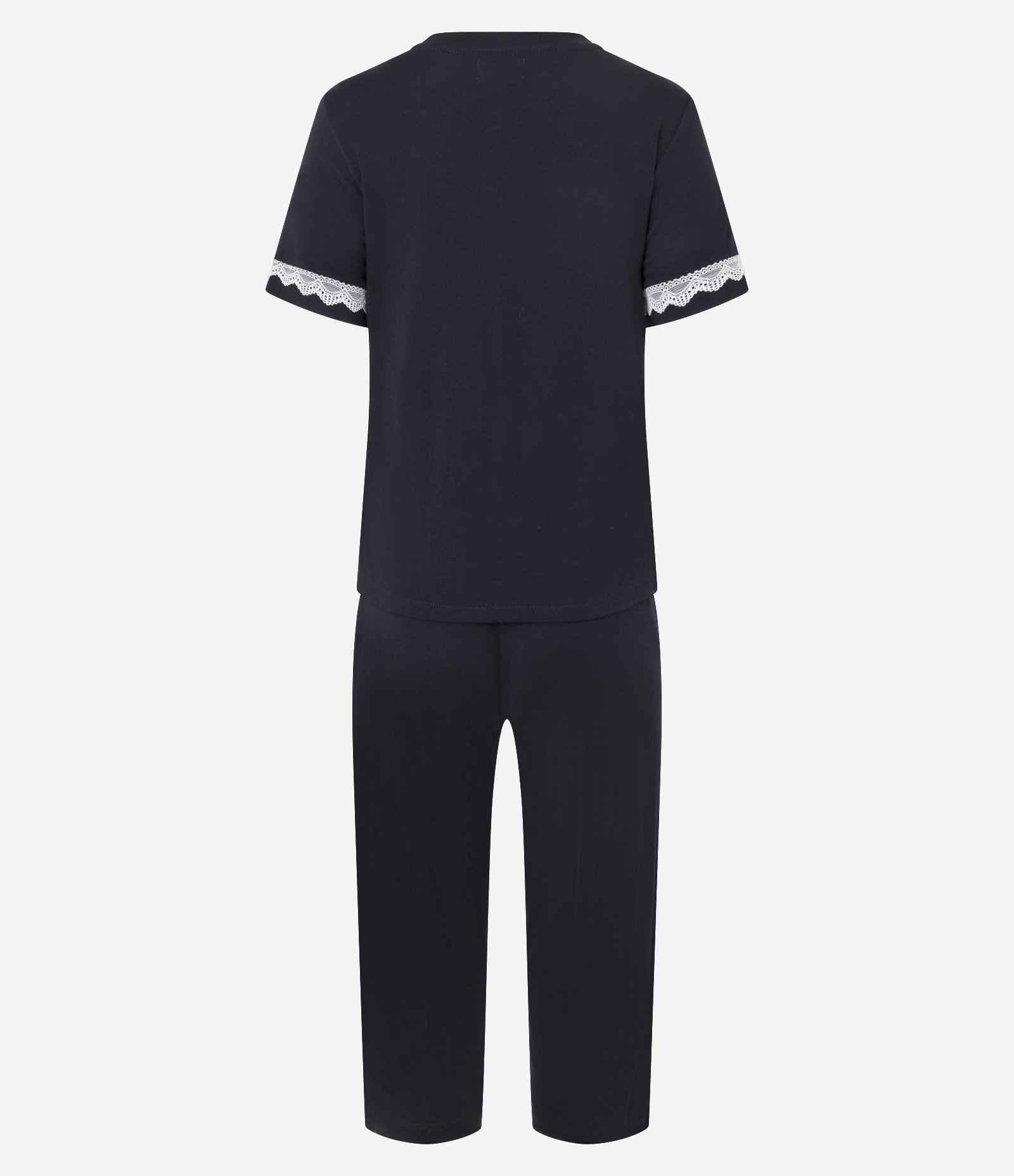 Pijama Longo em Viscose com Rendinha e Calça Capri Preto 3