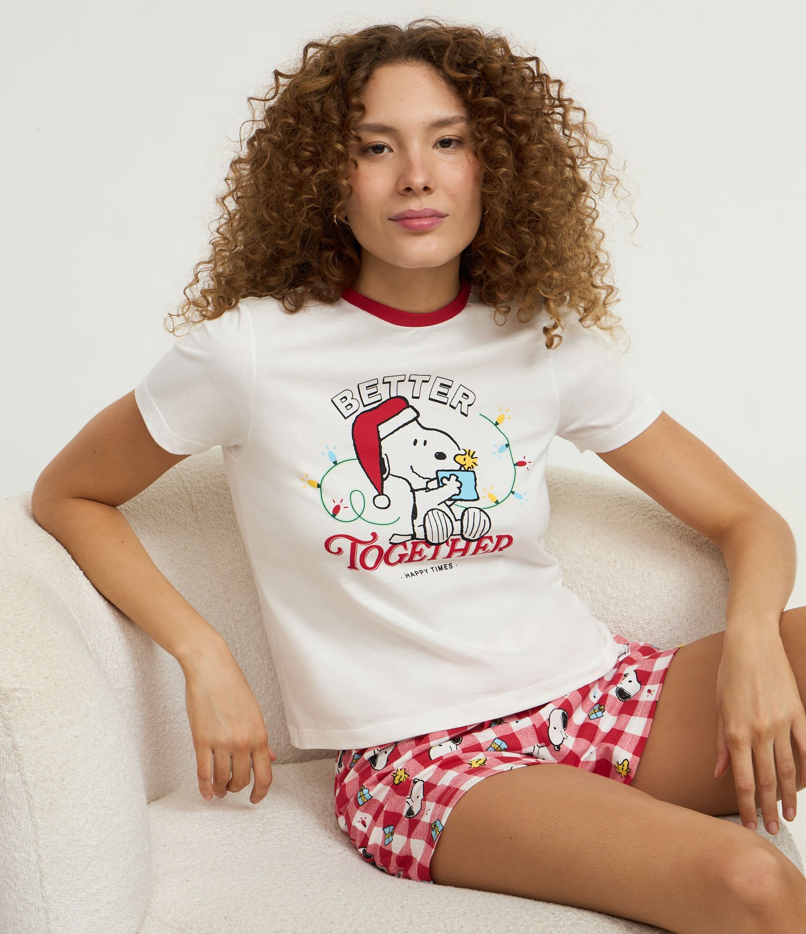 Pijama Short Doll em Cotton com Estampa Snoopy Natalino e Short Xadrez Branco/Vermelho 1