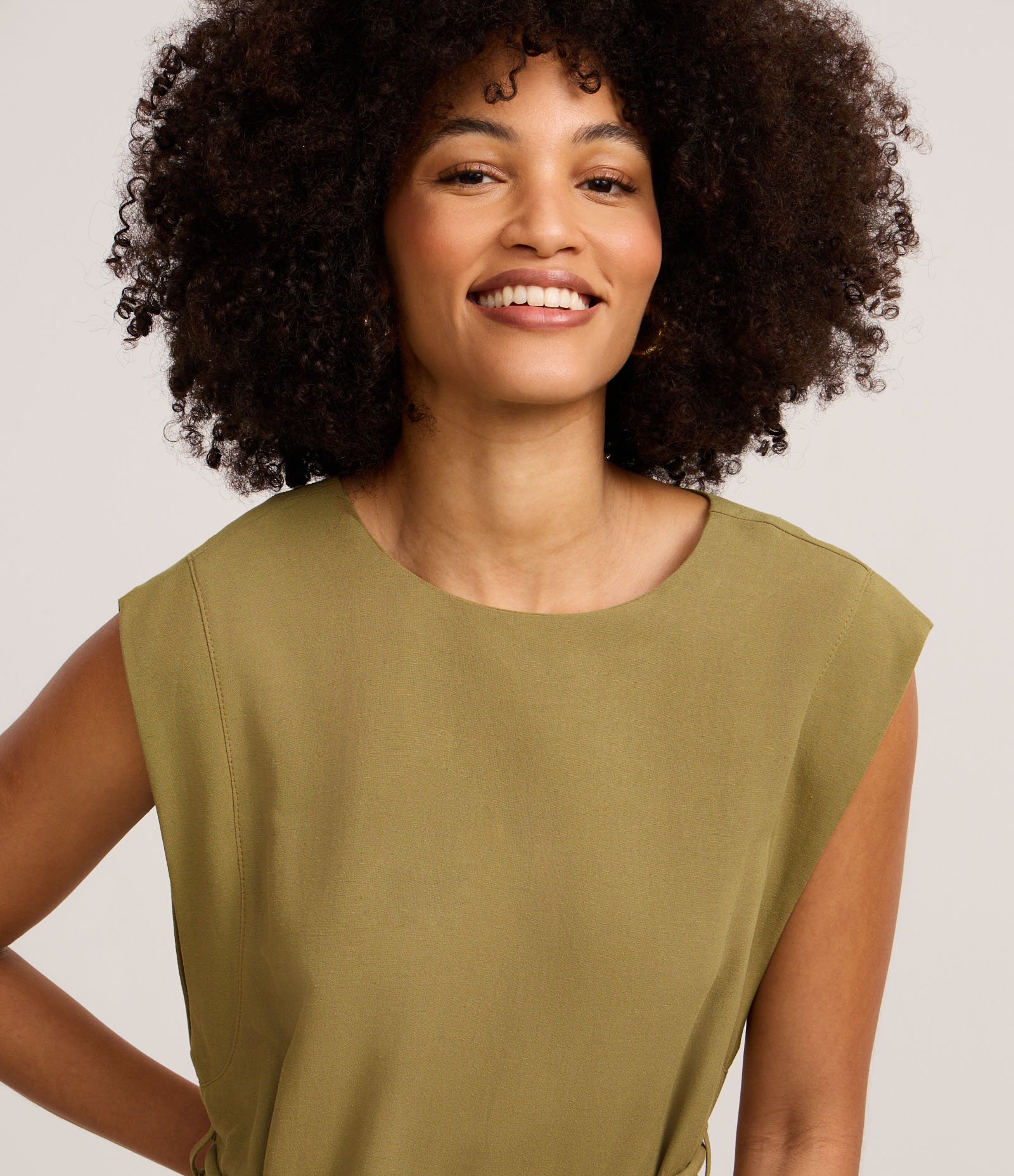 Vestido Evasê Midi em Viscolinho com Cinto Corda Verde Abacate 3