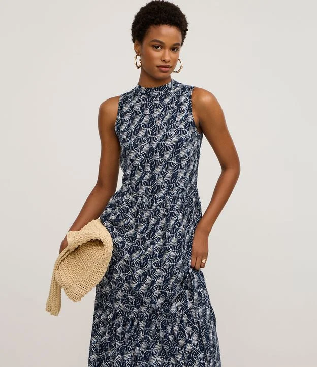Vestido Evasê Longo em Viscose com Estampa Conchas