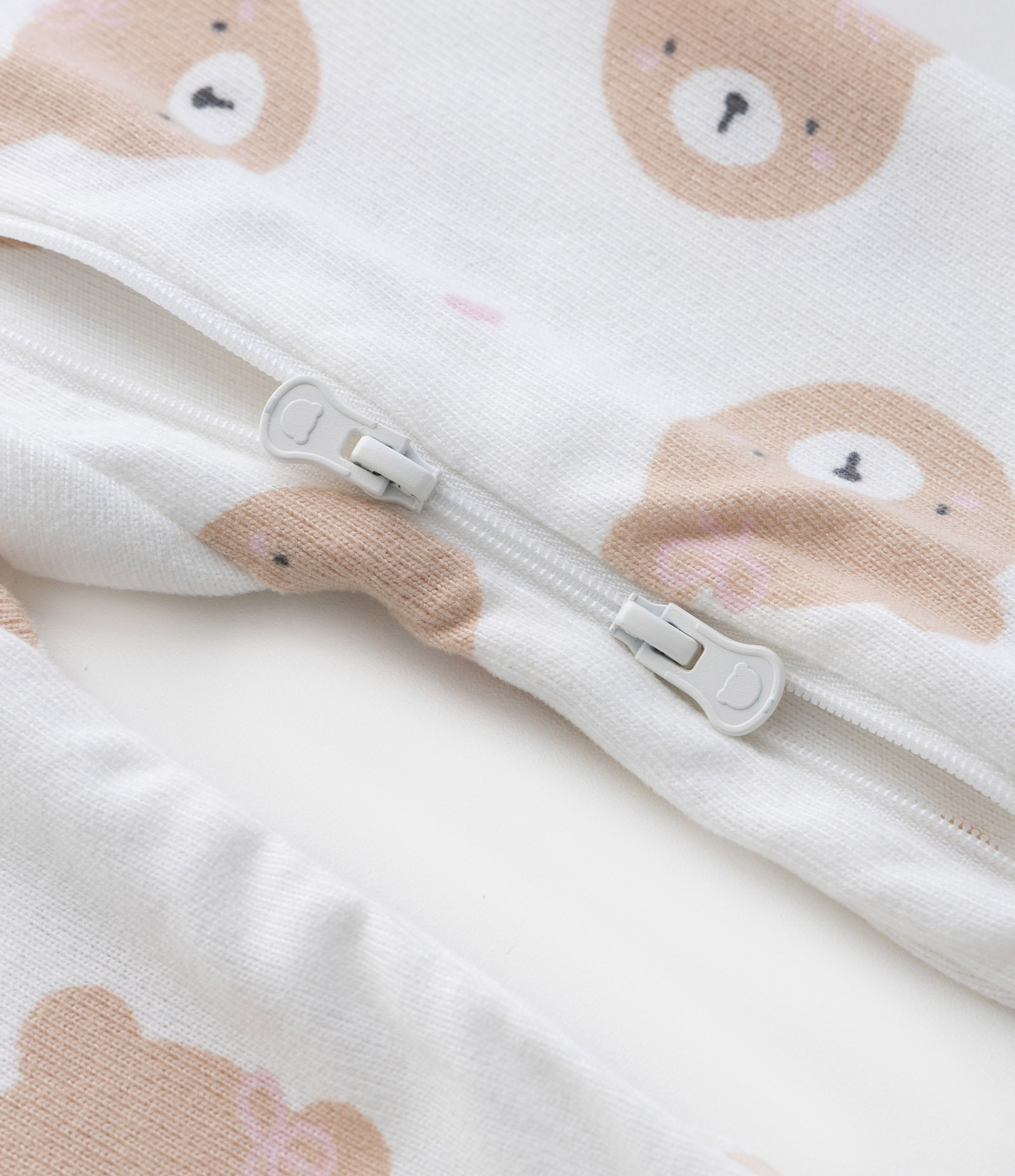 Macacão Infantil em Peach Touch com Estampa de Ursinha - Tam RN a 18 meses Branco 8