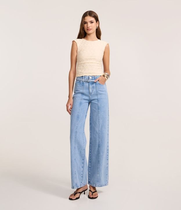Calça Wide Leg Cintura Alta em Jeans com Cinto de Tecido