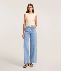 Calça Wide Leg Cintura Alta em Jeans com Cinto de Tecido